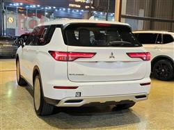 ميتسوبيشي اوتلاندر